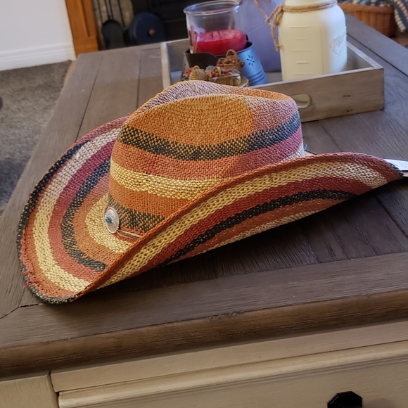 Multi-tone Outback Hat - Picture 3 of 3